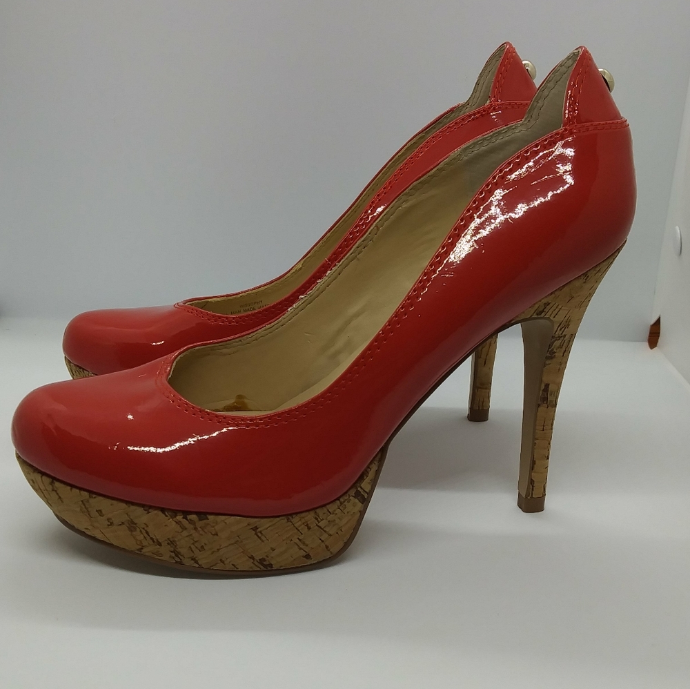 HOST PICK! 🎊 Guess Coral Faux Leather Platform Heels 6.5M